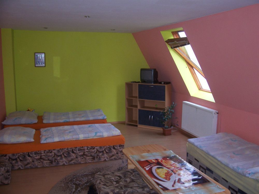 Penzion Havaj Karlsbad Exterior foto